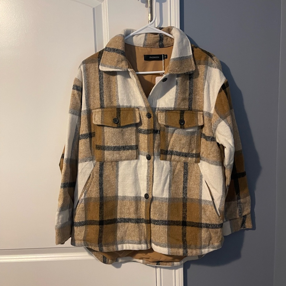 NWT plaid tan/brown/black shacket